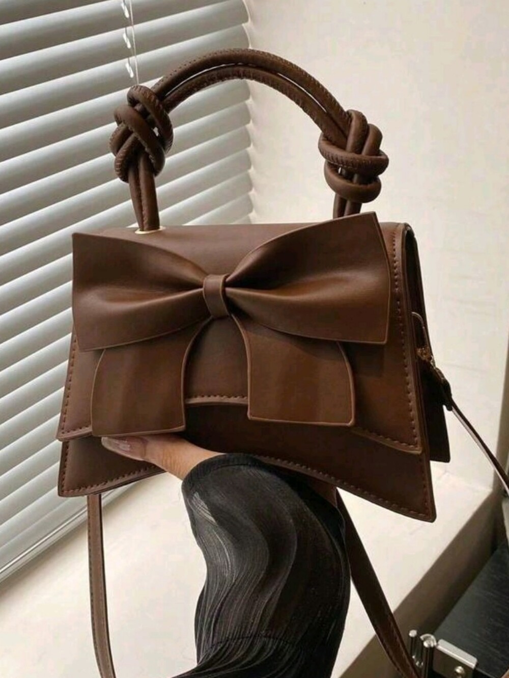 BRAND NEW ** Brown Bow Accent Womenโs Satchel